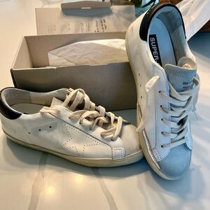 BRAND NEW Authentic GOLDEN GOOSE Super Star ⭐️ Sneakers